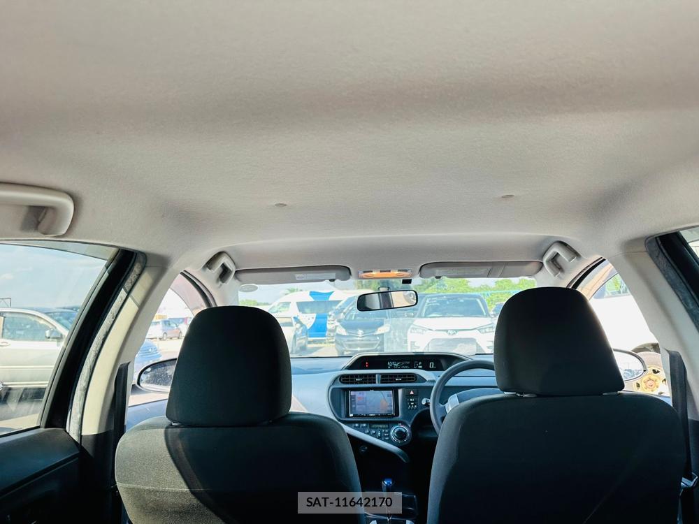 Toyota AQUA 2014-02 523880-25
