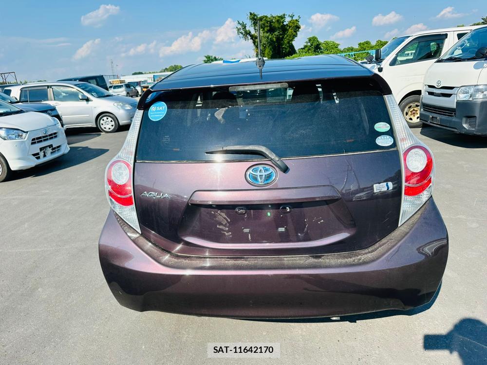 Toyota AQUA 2014-02 523880-3