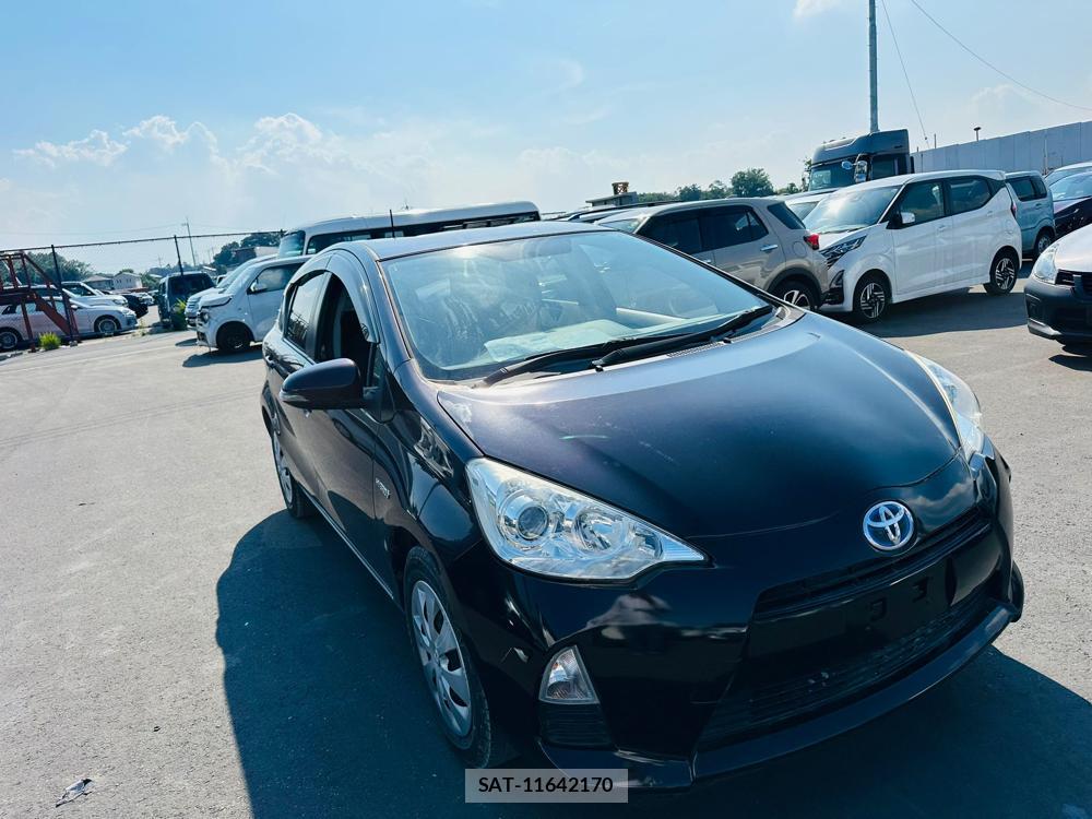 Toyota AQUA 2014-02 523880-6