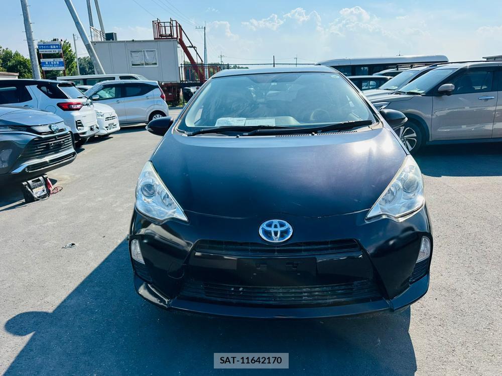 Toyota AQUA 2014-02 523880-7