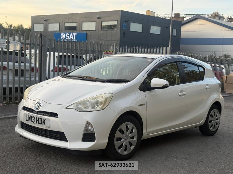 Toyota AQUA 2013-05 4648671-0