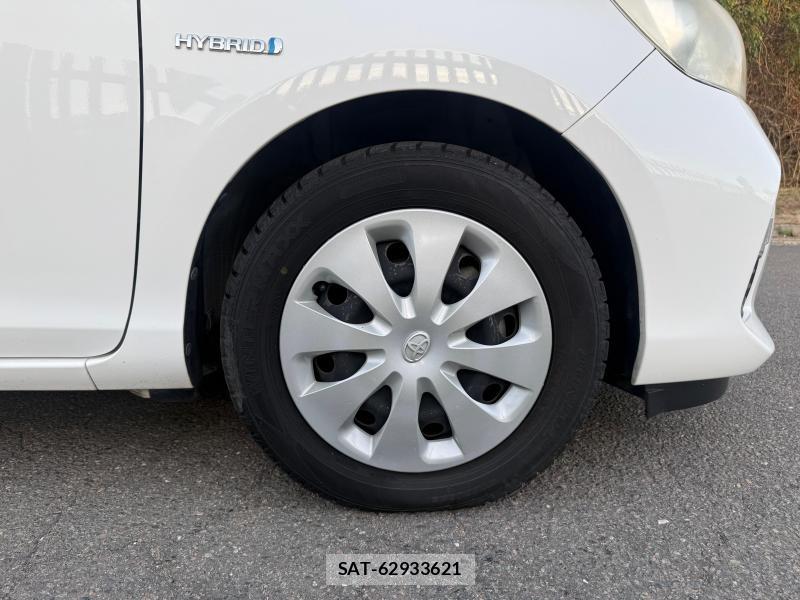 Toyota AQUA 2013-05 4648671-31
