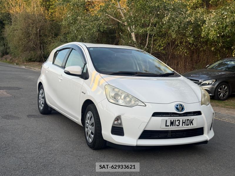 Toyota AQUA 2013-05 4648671-6