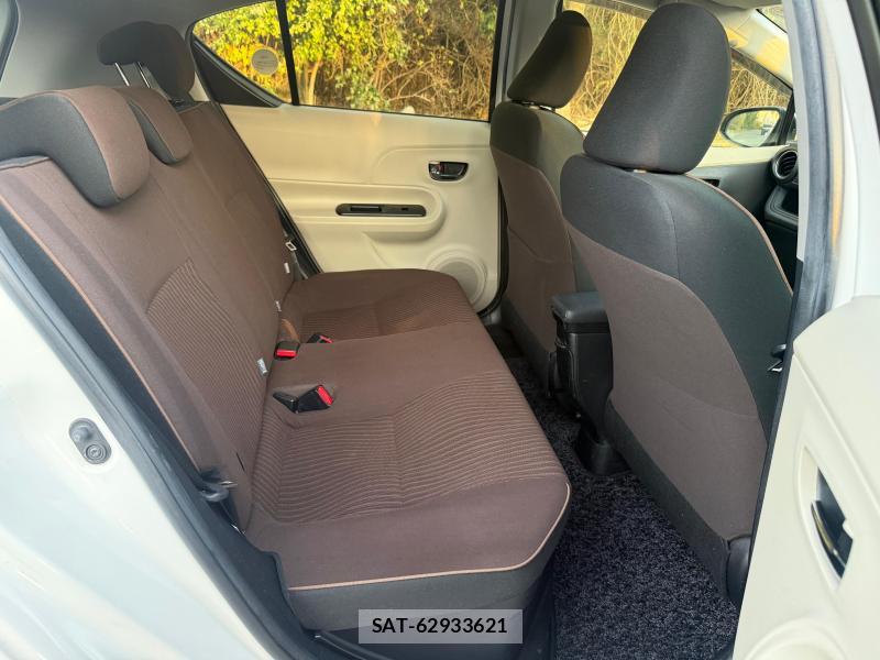 Toyota AQUA 2013-05 4648671-8