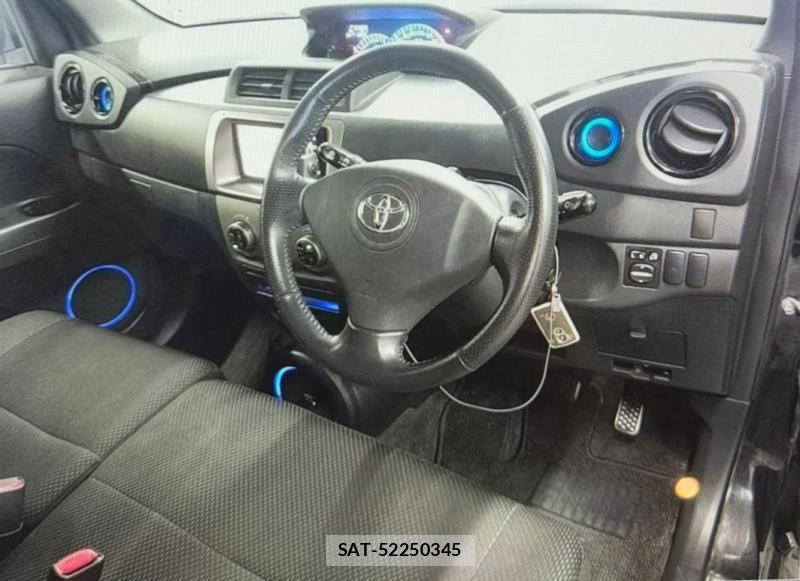 Toyota BB 2012 1147001-4