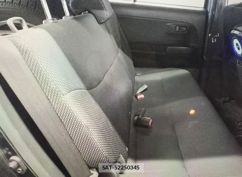 Toyota BB 2012 1147001-5