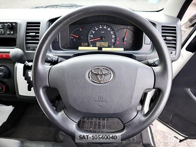 Toyota REGIUS WAGON 2018-01 7503278-3