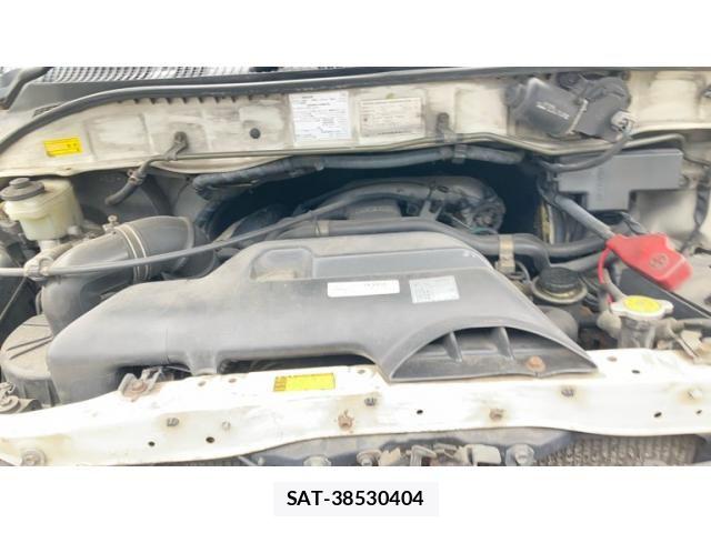Toyota REGIUS WAGON 1997-10 7620835-19