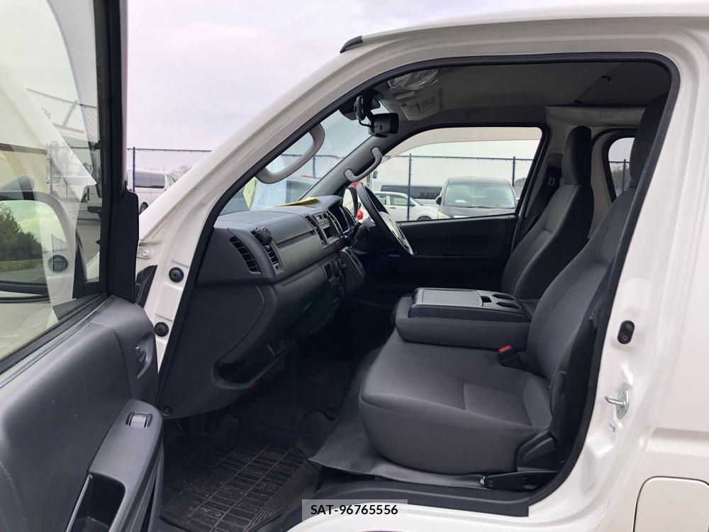 Toyota HIACE VAN 2019 6591493-11