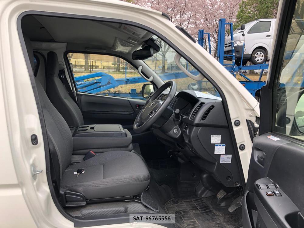 Toyota HIACE VAN 2019 6591493-12