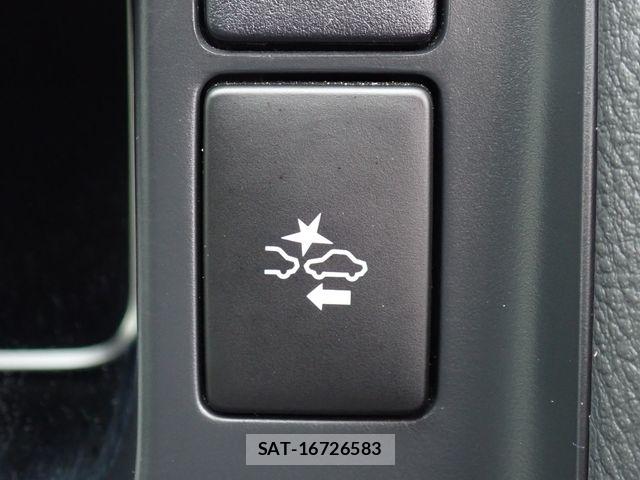 Toyota HIACE VAN 2022-05 6717568-13