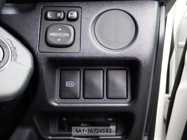 Toyota HIACE VAN 2022-05 6717568-14