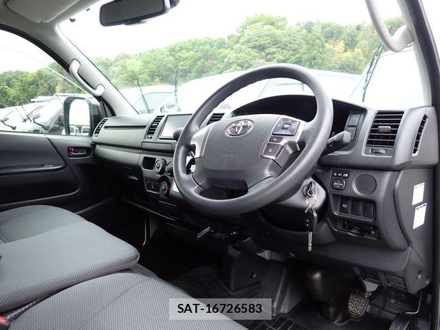 Toyota HIACE VAN 2022-05 6717568-18