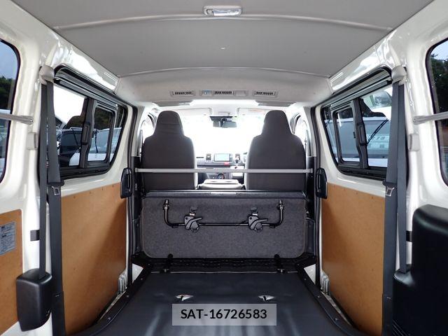 Toyota HIACE VAN 2022-05 6717568-25
