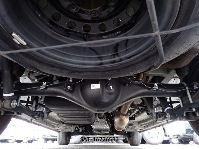 Toyota HIACE VAN 2022-05 6717568-28