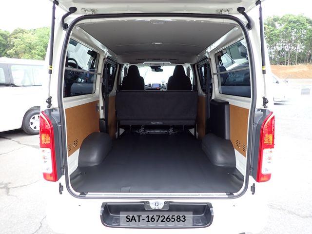 Toyota HIACE VAN 2022-05 6717568-6