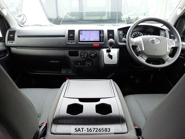 Toyota HIACE VAN 2022-05 6717568-7