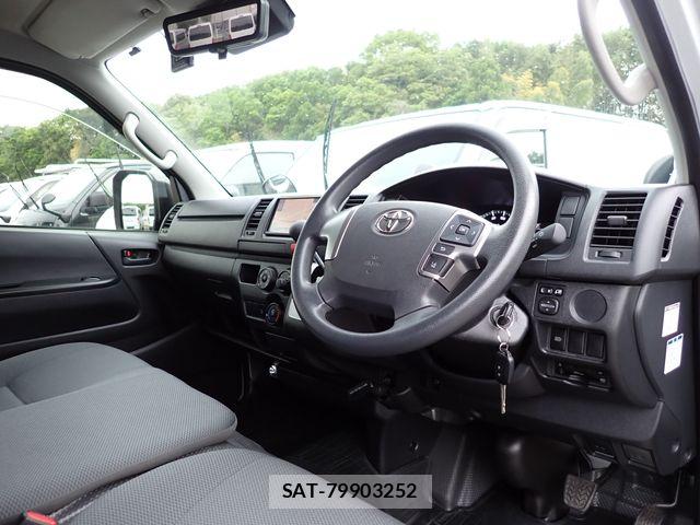 Toyota HIACE VAN 2021-02 6753607-18