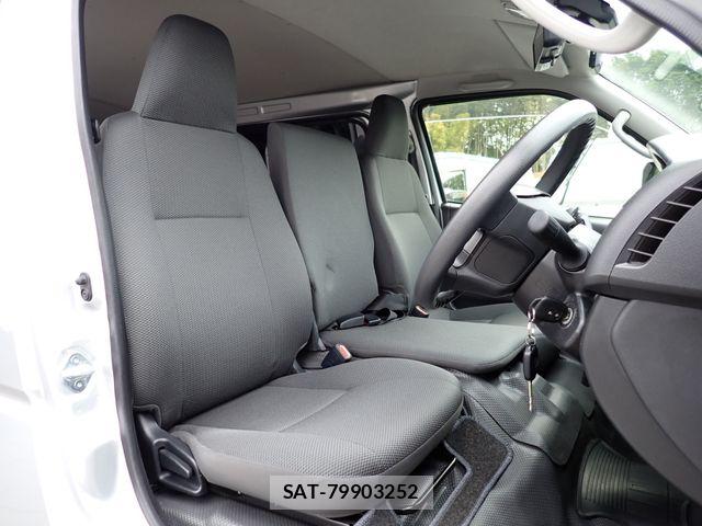 Toyota HIACE VAN 2021-02 6753607-19