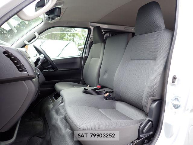 Toyota HIACE VAN 2021-02 6753607-21