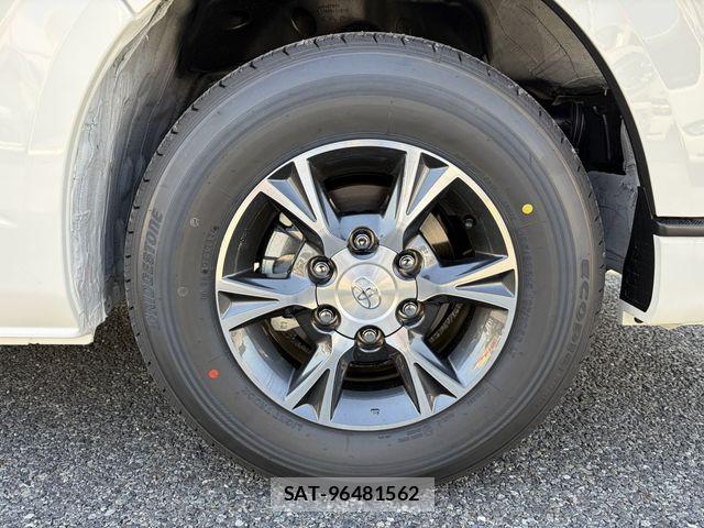 Toyota HIACE VAN 2026-03 7021774-29