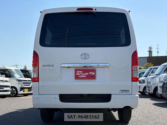 Toyota HIACE VAN 2026-03 7021774-6