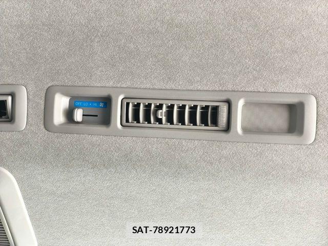 Toyota HIACE VAN 2026-05 7061088-18