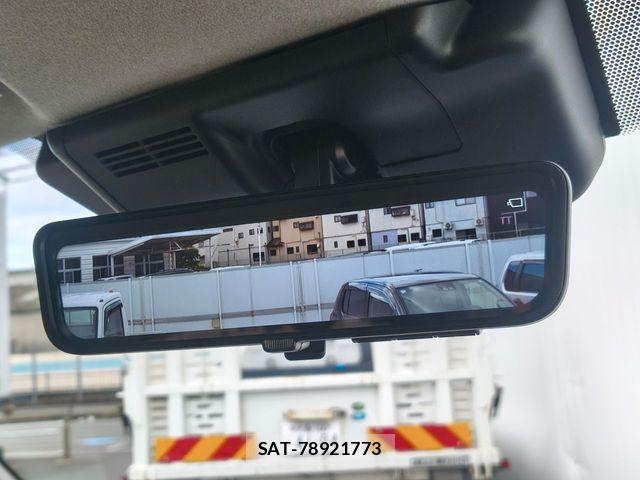 Toyota HIACE VAN 2026-05 7061088-19