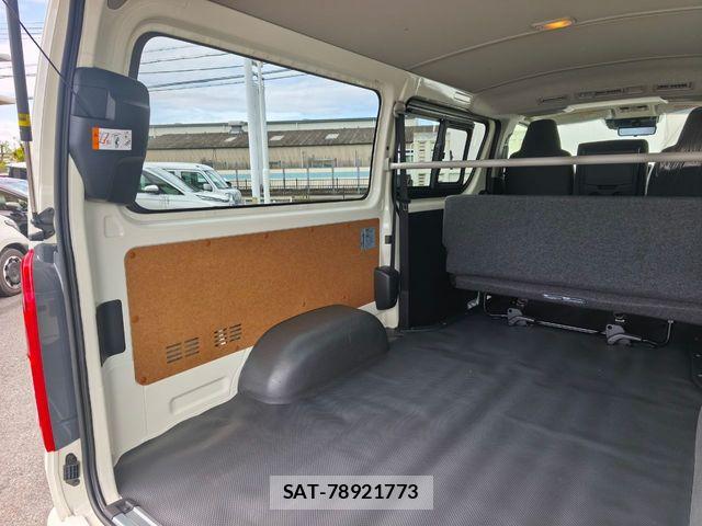 Toyota HIACE VAN 2026-05 7061088-7