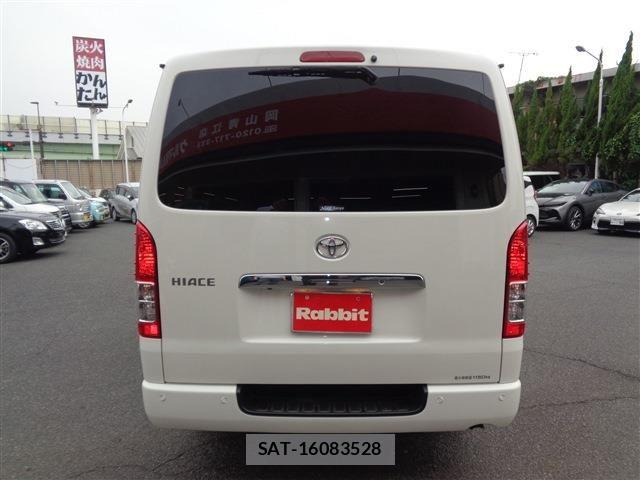 Toyota HIACE VAN 2025-12 7226194-12