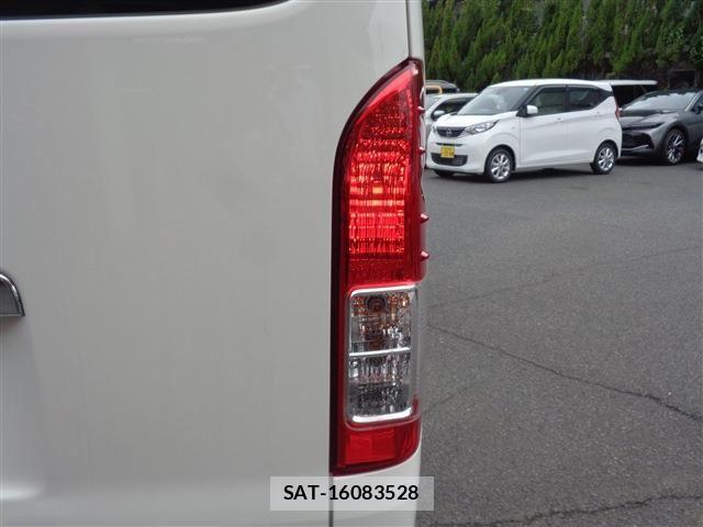 Toyota HIACE VAN 2025-12 7226194-14