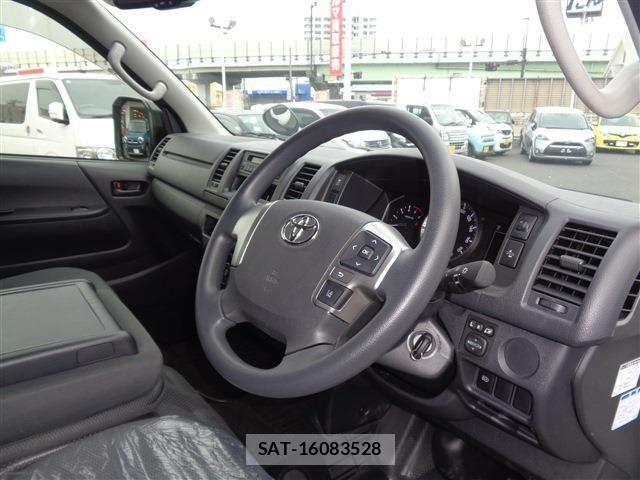 Toyota HIACE VAN 2025-12 7226194-16