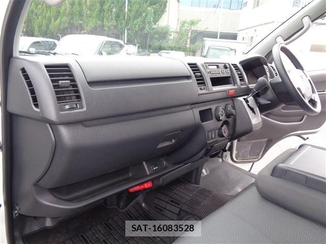 Toyota HIACE VAN 2025-12 7226194-21