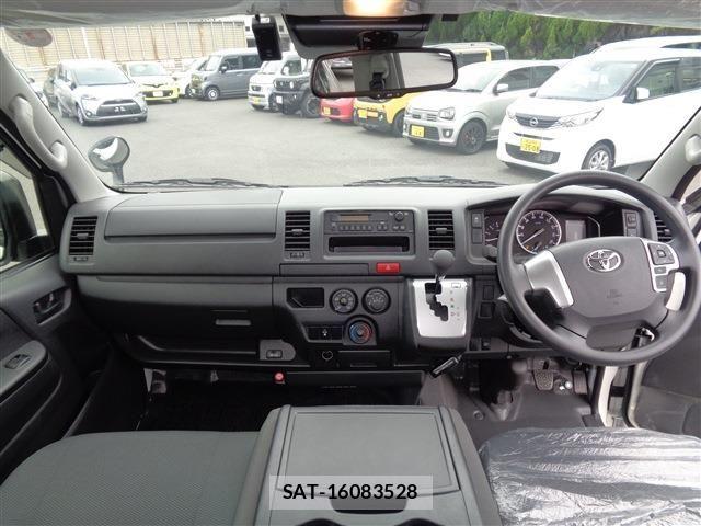 Toyota HIACE VAN 2025-12 7226194-24