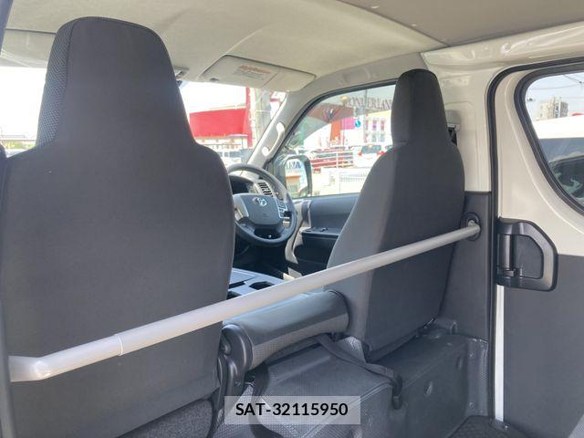 Toyota HIACE VAN 2026-02 7226196-18