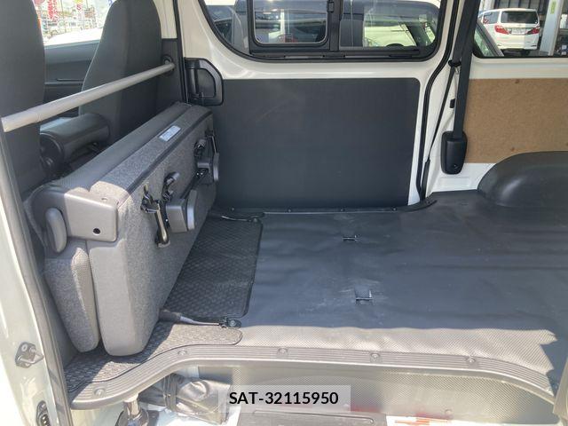 Toyota HIACE VAN 2026-02 7226196-19