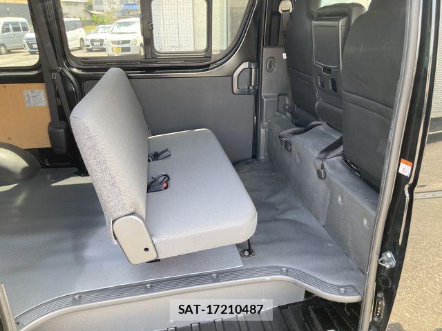 Toyota HIACE VAN 2024-08 7360191-9