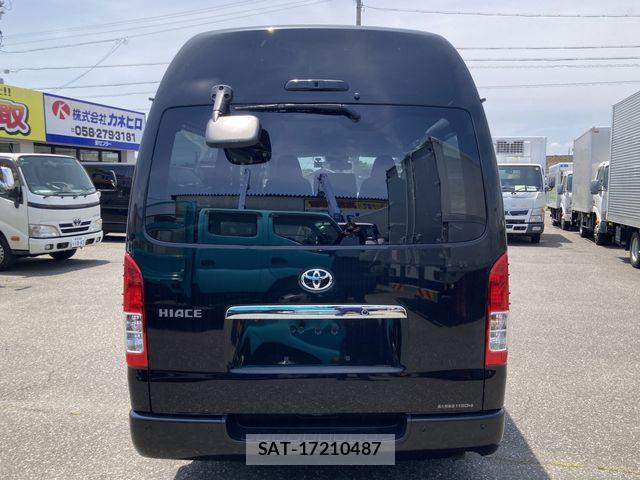 Toyota HIACE VAN 2024-08 7360191-4