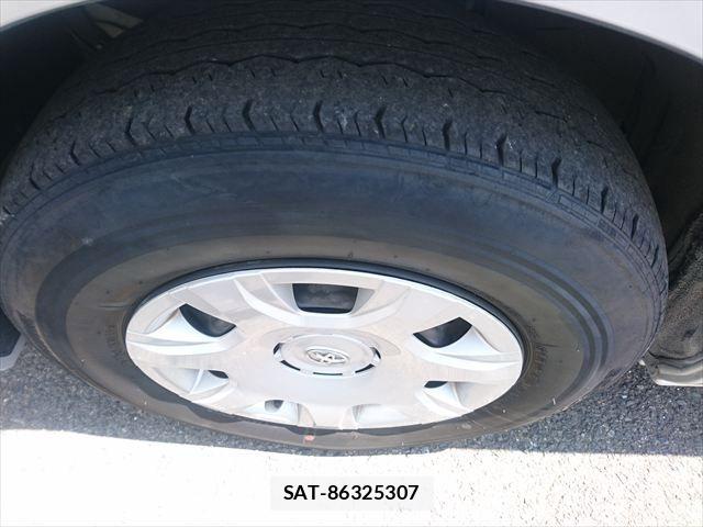 Toyota HIACE VAN 2020-06 7394543-19