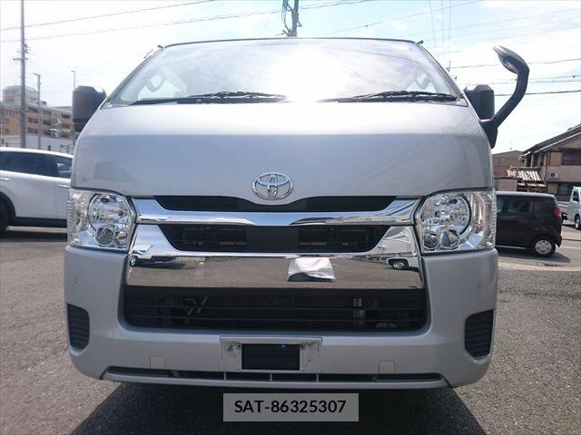 Toyota HIACE VAN 2020-06 7394543-3