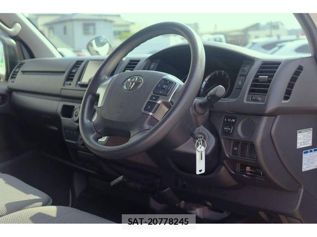 Toyota HIACE VAN 2022-12 7394536-11