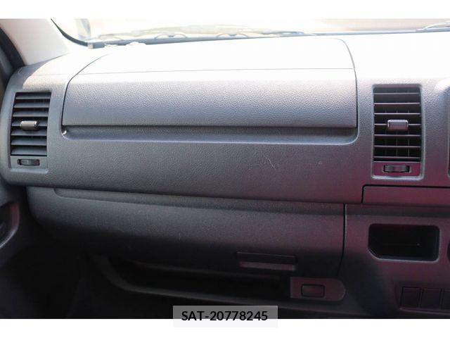Toyota HIACE VAN 2022-12 7394536-16