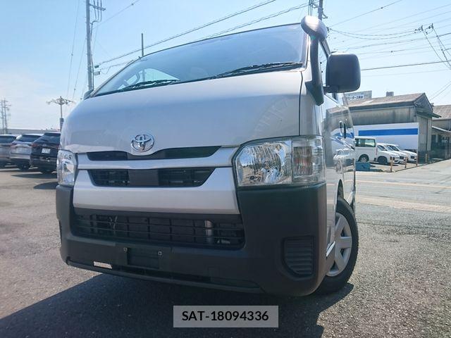 Toyota HIACE VAN 2021-11 7503279-0