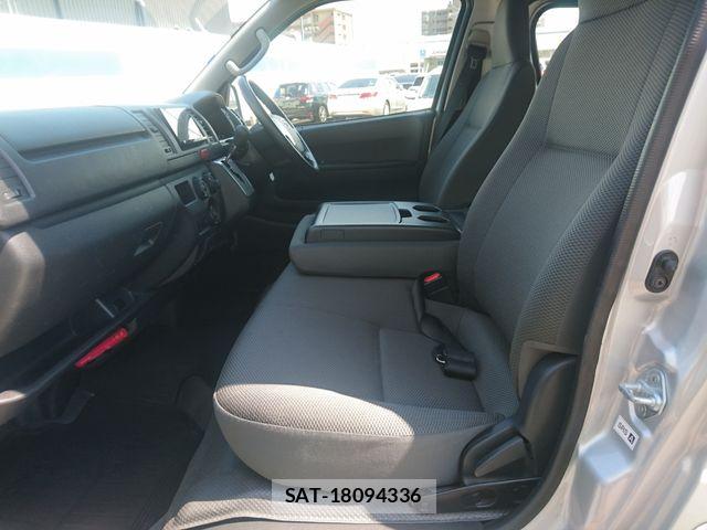 Toyota HIACE VAN 2021-11 7503279-10