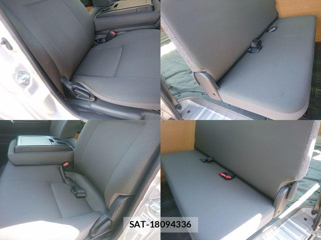 Toyota HIACE VAN 2021-11 7503279-11