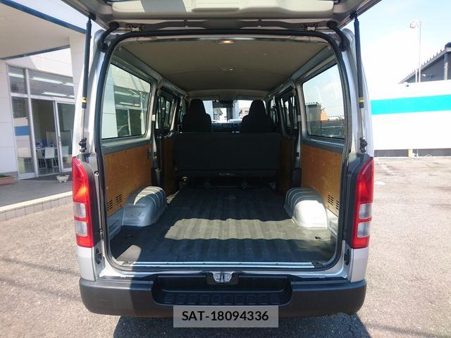 Toyota HIACE VAN 2021-11 7503279-16
