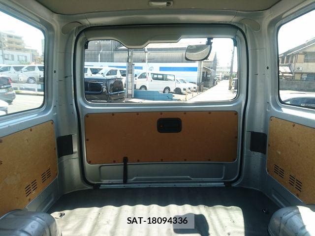 Toyota HIACE VAN 2021-11 7503279-19