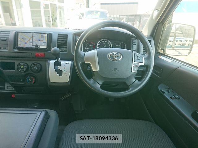 Toyota HIACE VAN 2021-11 7503279-21