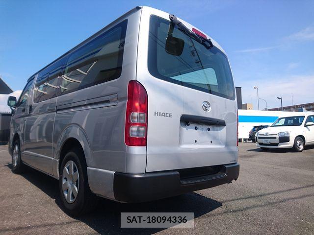 Toyota HIACE VAN 2021-11 7503279-2