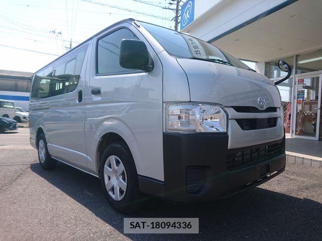 Toyota HIACE VAN 2021-11 7503279-5